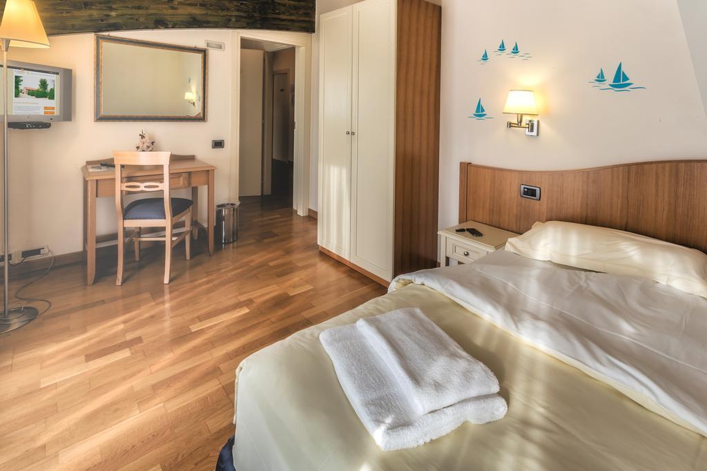 Agriturismo B&B Il Girasole 奥利亚格·迪米拉 客房 照片